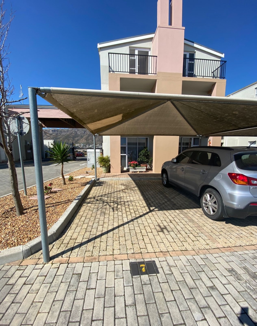 To Let 2 Bedroom Property for Rent in Whispering Pines Western Cape